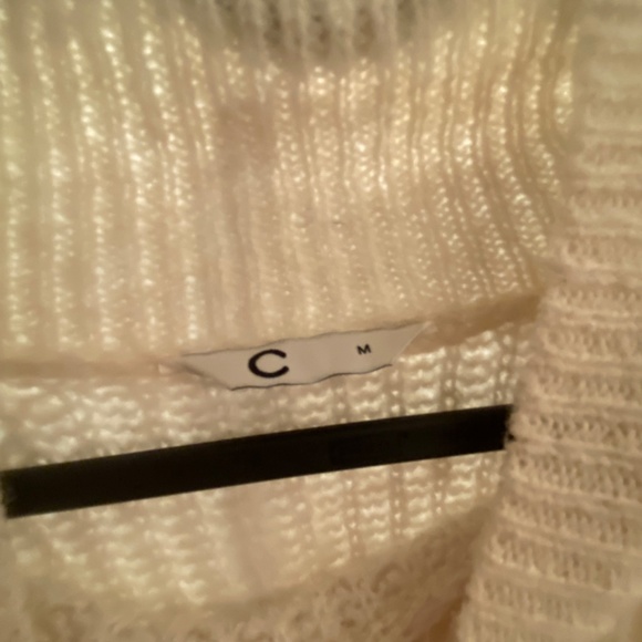 Knitted white sweater - Picture 2 of 3